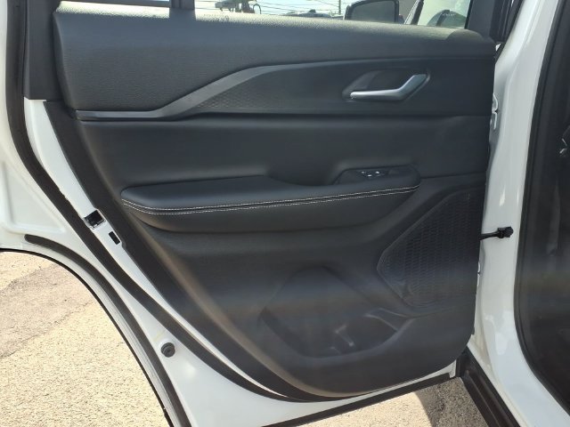 Certified 2023 Jeep Grand Cherokee Altitude AWD/4WD image 16