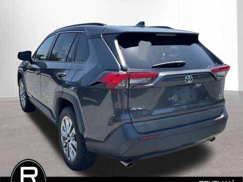 Used 2019 Toyota RAV4 XLE Premium w/ Cold Weather Package AWD/4WD image 3