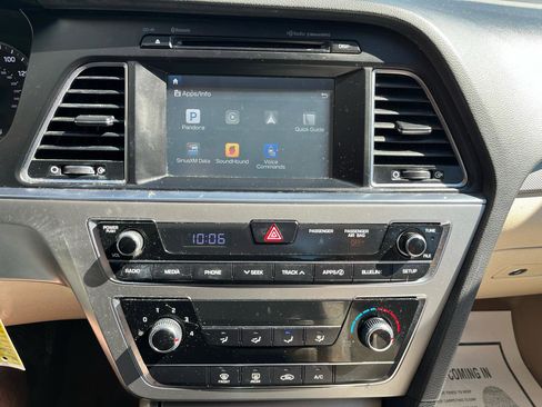 Used 2017 Hyundai Sonata SE FWD image 16