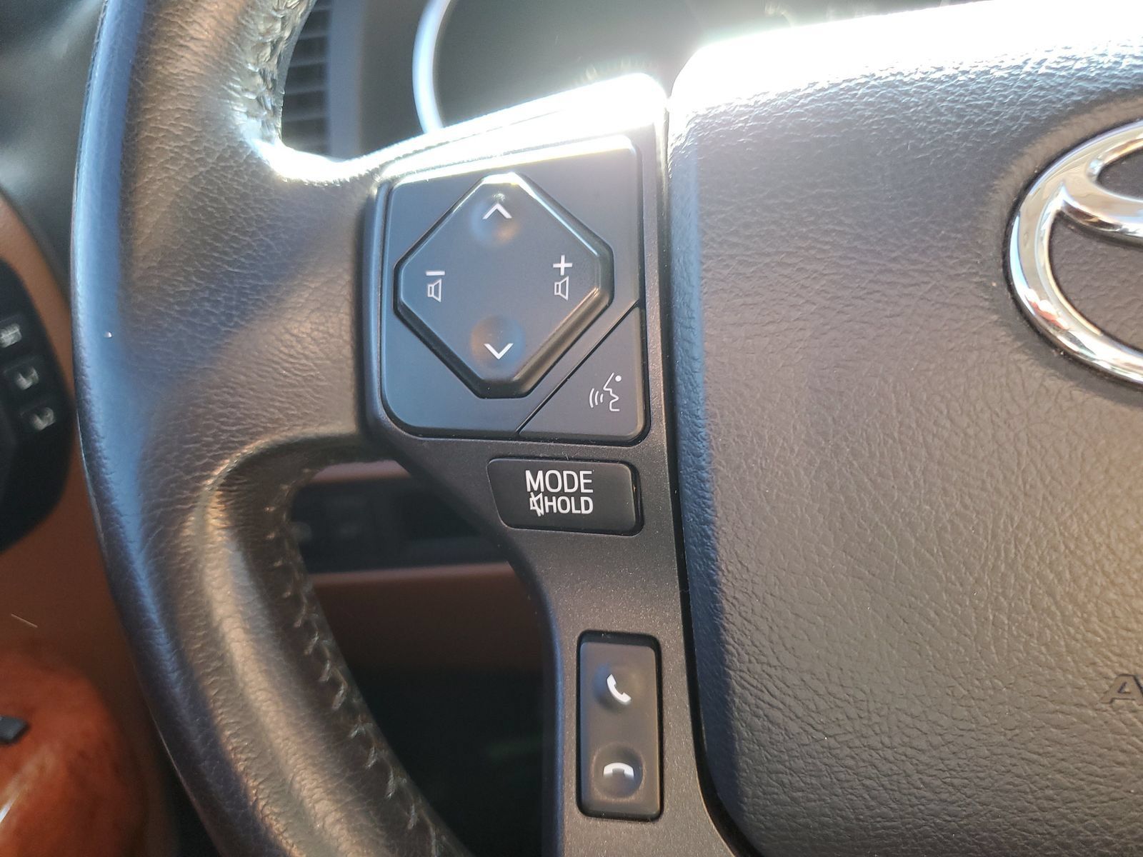 Used 2019 Toyota Sequoia Platinum AWD/4WD image 22