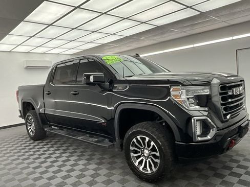 Used 2020 GMC Sierra 1500 AT4 w/ AT4 Premium Package image 3