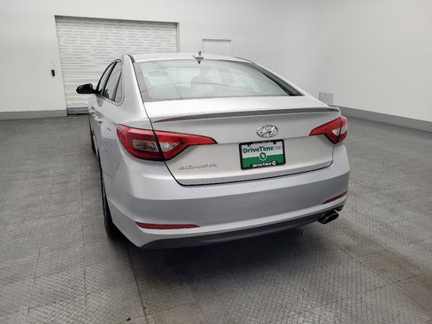 Used 2017 Hyundai Sonata SE FWD image 6
