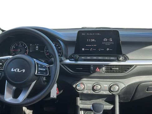 Used 2023 Kia Forte LXS image 29