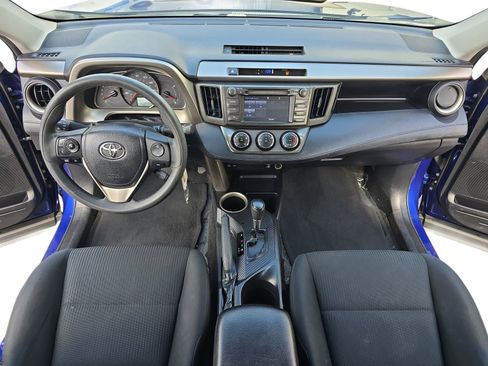 Used 2014 Toyota RAV4 LE image 9