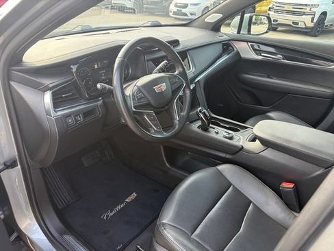 Used 2023 Cadillac XT5 Premium Luxury AWD/4WD image 3