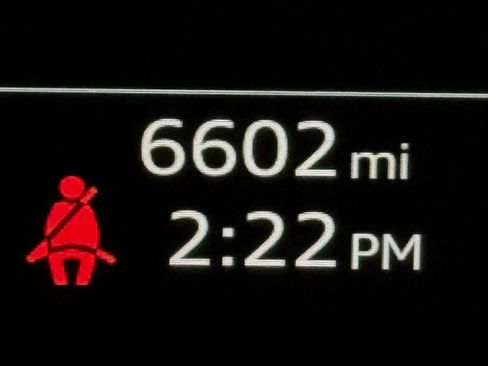 Used 2024 Audi Q8 e-tron Premium Plus w/ Premium Plus Package image 29