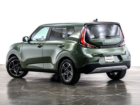 Used 2023 Kia Soul EX image 13