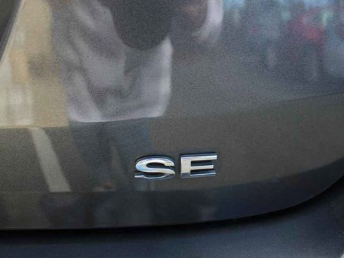 Used 2017 Ford Focus SE image 8