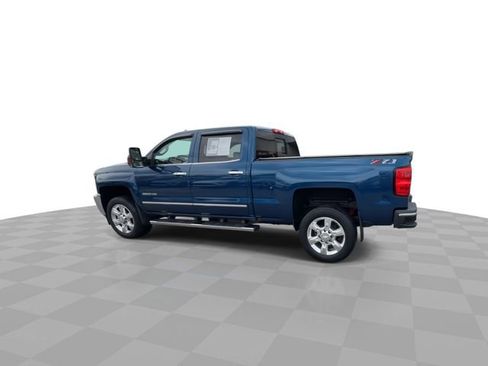 Used 2019 Chevrolet Silverado 2500 LTZ w/ Duramax Plus Package AWD/4WD image 5