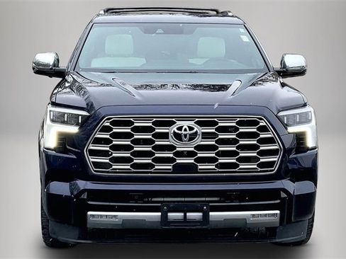 Used 2024 Toyota Sequoia Capstone image 3
