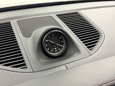 Certified 2023 Porsche Macan image 51