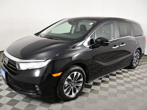 Certified 2024 Honda Odyssey EX-L image 10