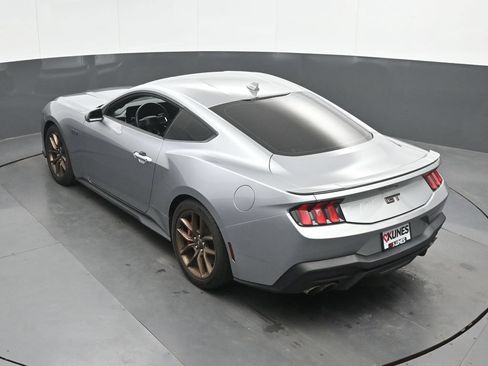 Used 2025 Ford Mustang GT Premium RWD image 41