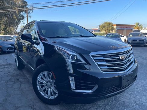 Used 2017 Cadillac XT5 FWD image 3