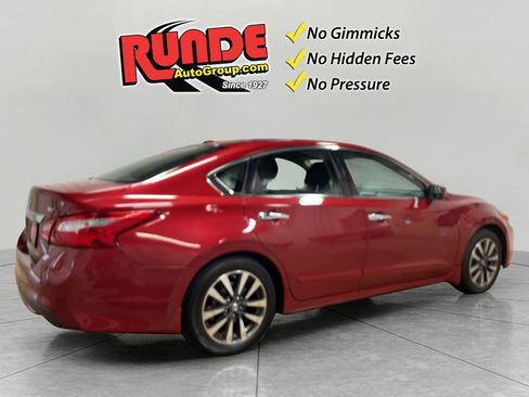 Used 2017 Nissan Altima 2.5 SV FWD image 6
