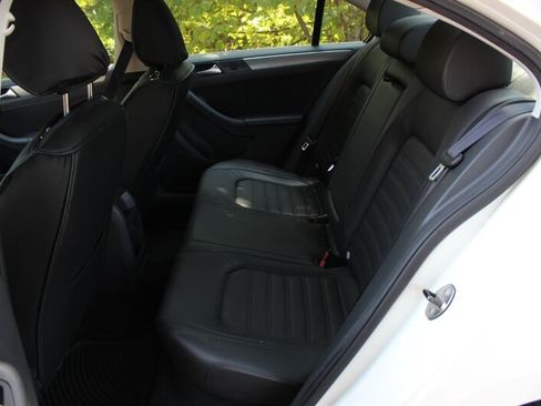 Used 2013 Volkswagen Jetta SEL FWD image 13