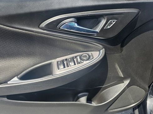 Used 2020 Chevrolet Malibu LT FWD image 24