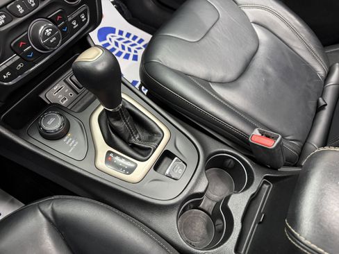 Used 2017 Jeep Cherokee High Altitude image 20