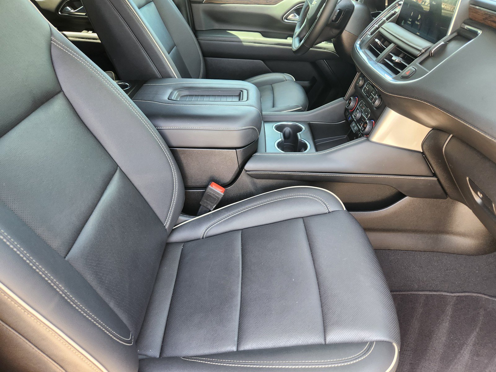 Used 2023 Chevrolet Tahoe Premier AWD/4WD image 12