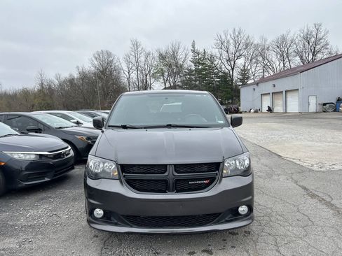Used 2016 Dodge Grand Caravan SXT FWD image 8