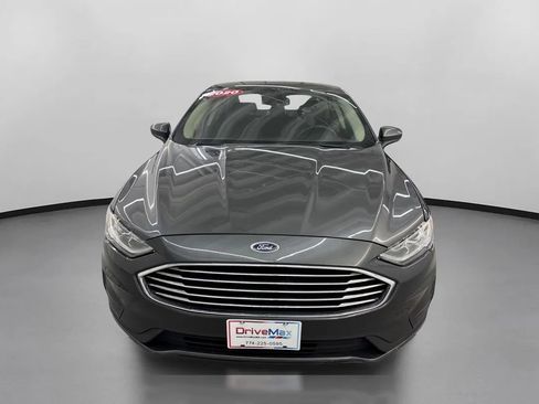 Used 2020 Ford Fusion SE FWD image 2