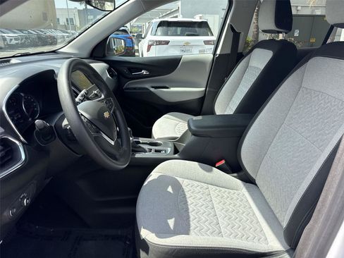Used 2022 Chevrolet Equinox LT FWD image 17