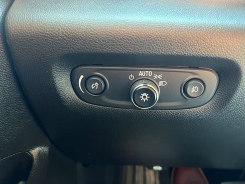 Used 2021 Chevrolet Traverse LT AWD/4WD image 25