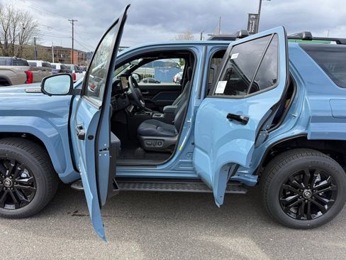 New 2026 Toyota 4Runner 4WD image 19