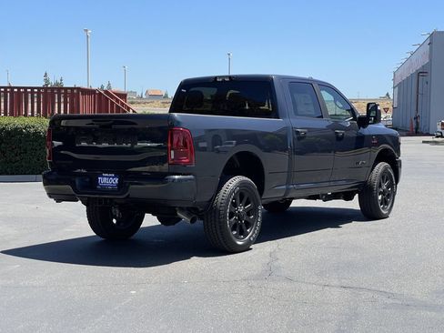 New 2026 RAM 2500 Big Horn AWD/4WD image 7
