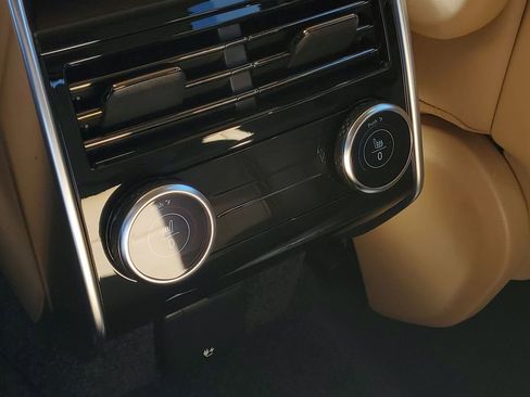 New 2026 Land Rover Range Rover SE image 28