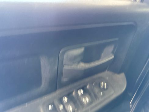Used 2018 RAM 1500 Express RWD image 17