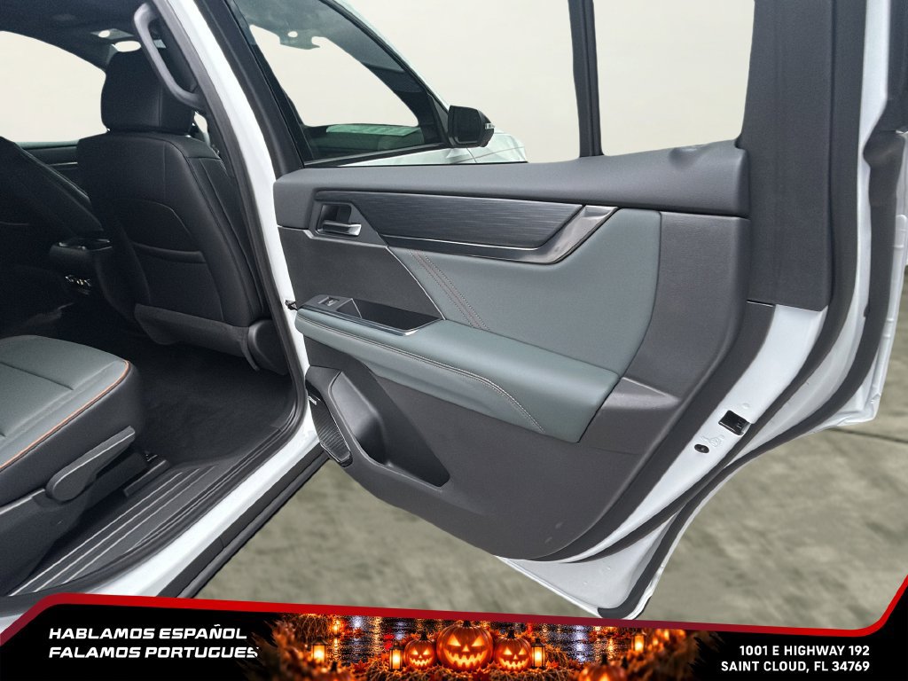 New 2026 GMC Acadia AT4 w/ Luxury Package AWD/4WD image 25