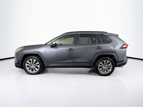 Used 2020 Toyota RAV4 XLE Premium FWD image 13