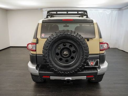 Used 2013 Toyota FJ Cruiser 4WD w/ Upgrade Pkg image 15