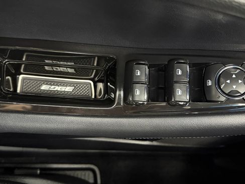 Used 2019 Ford Edge SEL w/ Equipment Group 201A image 23