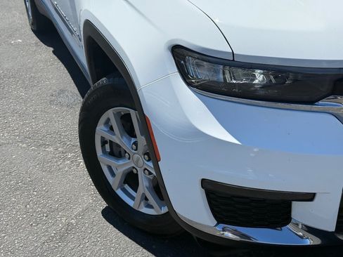 Used 2023 Jeep Grand Cherokee L Limited RWD image 3