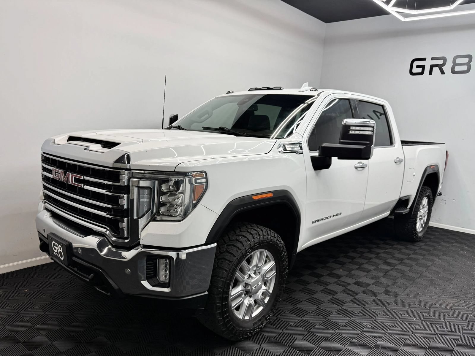 Used 2020 GMC Sierra 2500 SLT AWD/4WD image 3