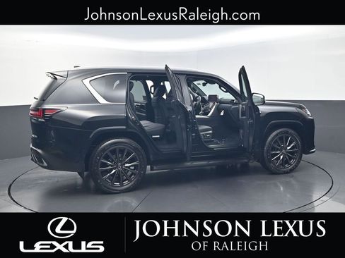 New 2026 Lexus LX 700h F Sport AWD/4WD image 32