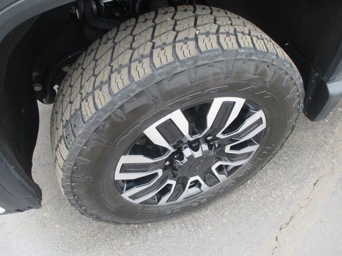 Used 2024 GMC Sierra 2500 Denali Ultimate image 13