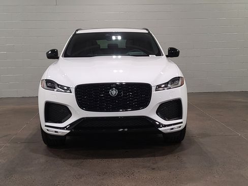 New 2026 Jaguar F-PACE R-Dynamic S image 9