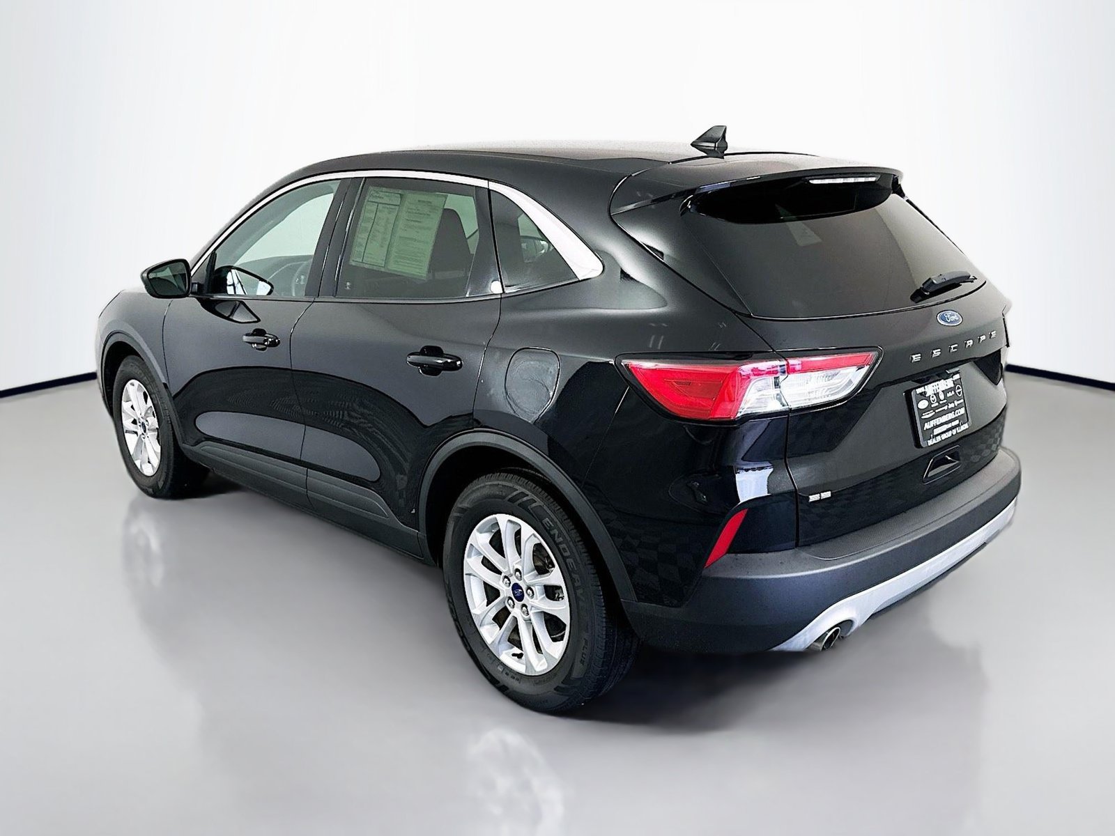 Used 2021 Ford Escape SE FWD image 5