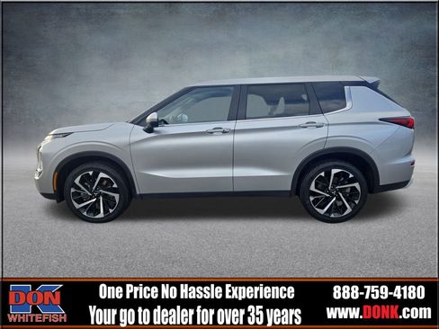 Used 2024 Mitsubishi Outlander SE image 5