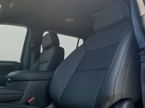 New 2026 Chevrolet Suburban LT w/ Comfort Package RWD image 23