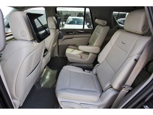 Used 2023 Cadillac Escalade Sport Platinum image 7