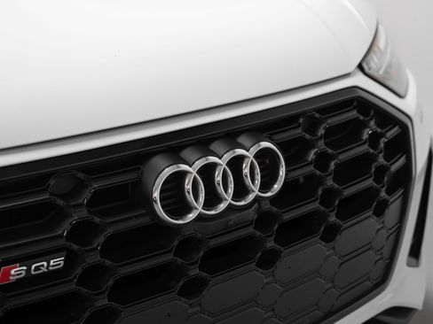 Used 2021 Audi SQ5 Prestige image 18