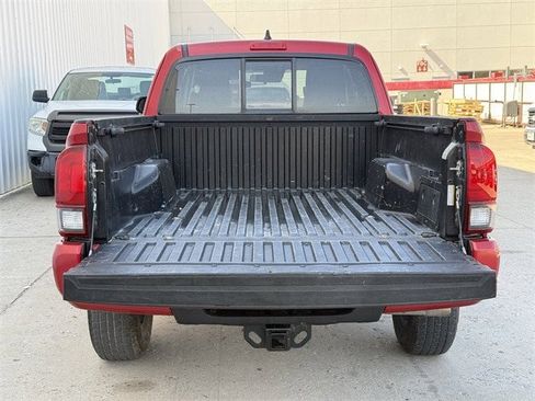 Used 2022 Toyota Tacoma SR w/ SX Package image 28