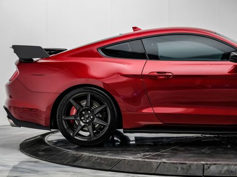 Used 2020 Ford Mustang Shelby GT500 w/ Carbon Fiber Track Pack RWD image 27