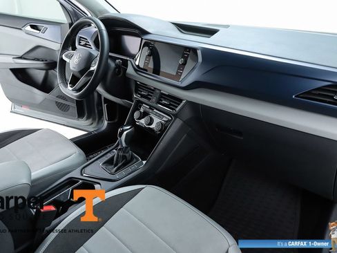 Used 2023 Volkswagen Taos SE w/ Panoramic Sunroof Package FWD image 32