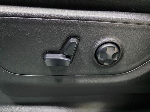 Used 2019 RAM 1500 Big Horn image 17