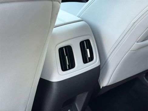 Certified 2025 Hyundai Tucson SEL image 32